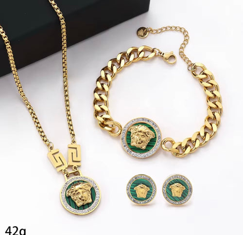 Ensemble collier boucles d’oreille bracelet