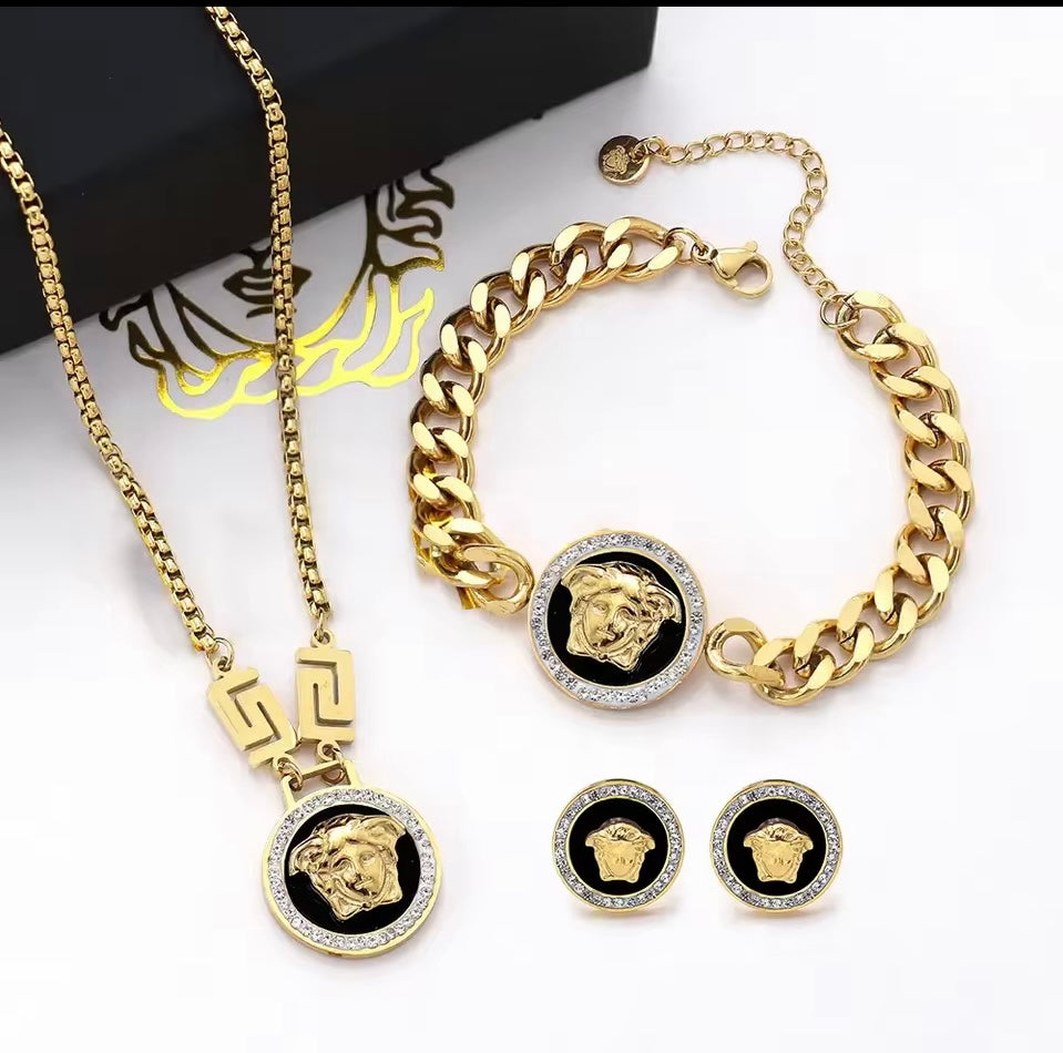 Ensemble collier boucles d’oreille bracelet